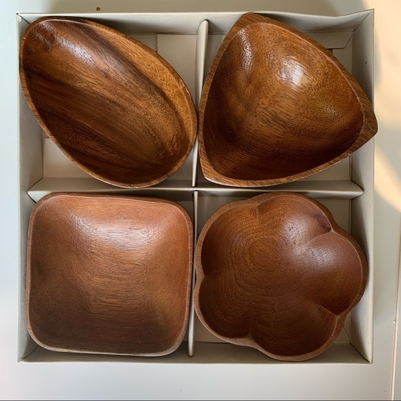 Vintage Nuts and Candy Acacia Wood Bowls 4pc Set